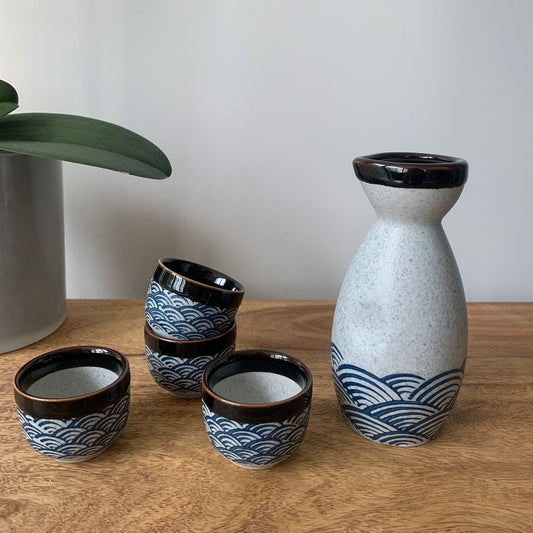 Kagami Biraki Sake Set